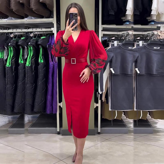 Elegantna rdeča obleka z V-izrezom za ženske