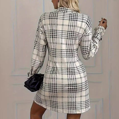 Elegantna karo obleka A-kroja za ženske